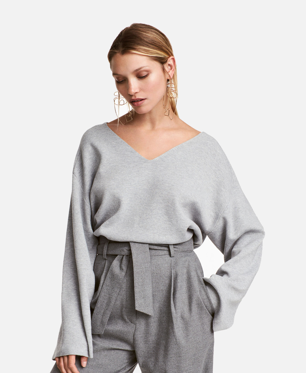 product8_1.jpg V-neck Jumper