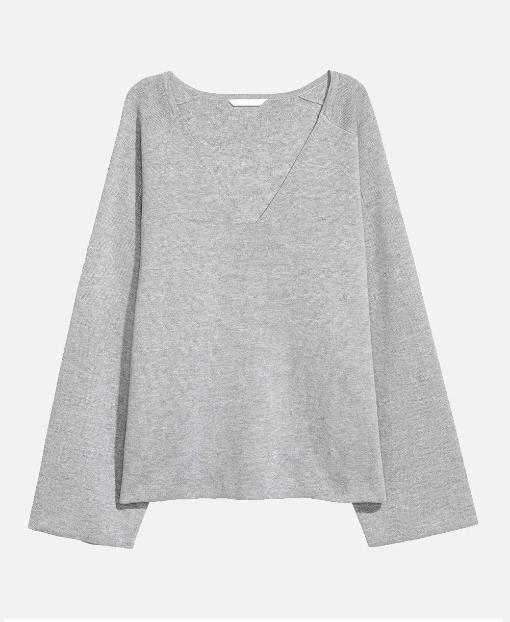 product8_2.jpg V-neck Jumper - Image 4